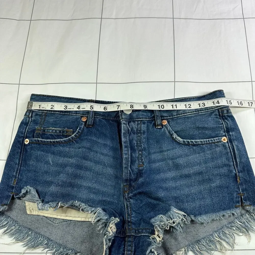 We the Free Denim Shorts Women 26 Blue Medium Wash Distressed Cut Off Button Fly - Picture 6 of 10